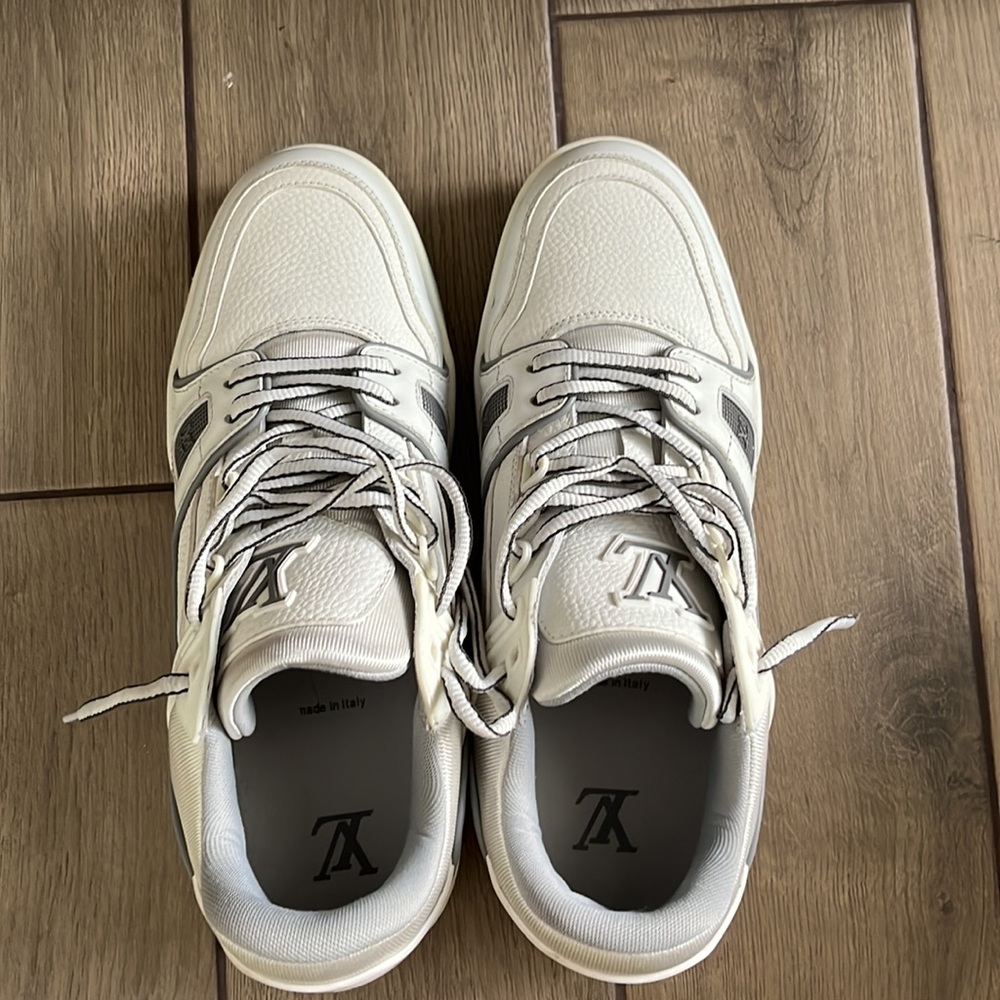 Louis Vuitton Sneakers 👟 - Picture 10 of 13